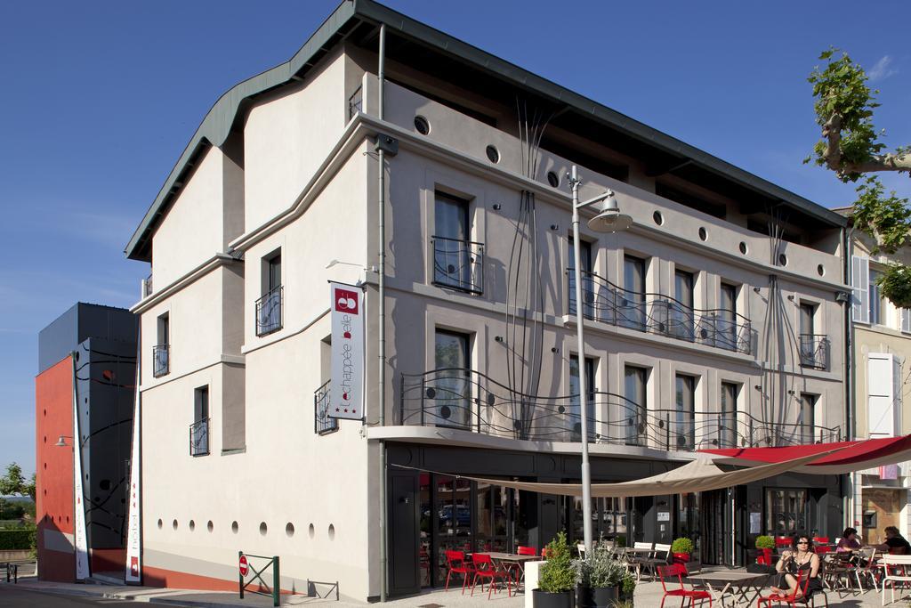 Hotel L’Échappée Belle LʼIsle-Jourdain Esterno foto